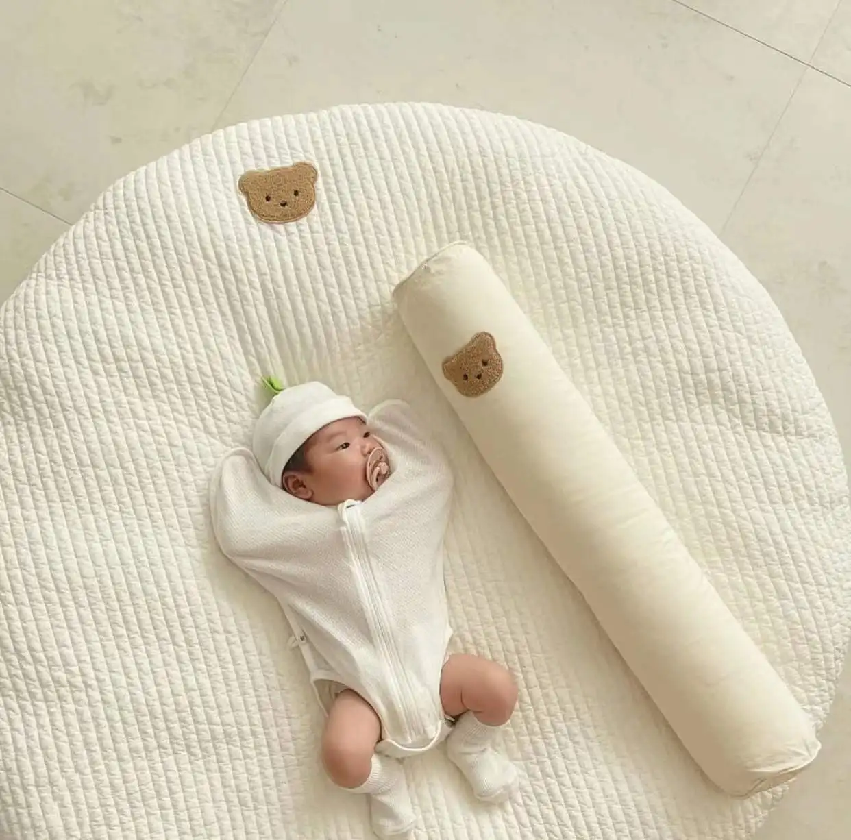 Play Mat INS Nordic Cartoons Mat for Children Baby Play Mat Round Carpet Super Soft Playmat Newborn Photography Props Living Room Carpet