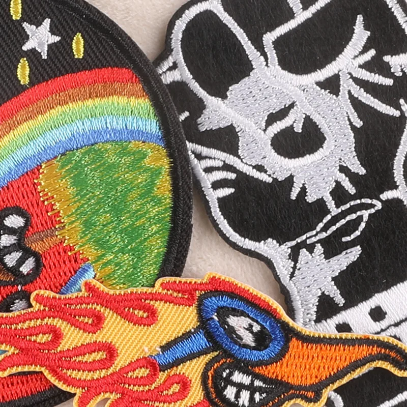 Patch Thermocollant Rock Punk Fire Lightning Skull For Clothing Iron On  Puffer Jacket Designer Embroidered Sew Badges Backpack a