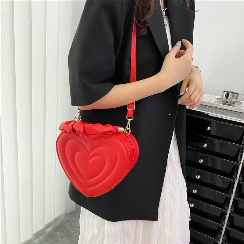 Luxury Design Small Shoulder Crossbody Bags for Women Fashion Heart Messenger Bag Ladies Travel PU Leather Box Handbag and Purse