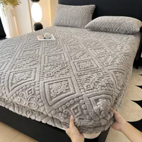 Jacquard Winter Thick Warm Coral Plush Mattress Cover High Elasticity Anti-Slip Breathable Suitable Bedroom Soft Bed Sheet