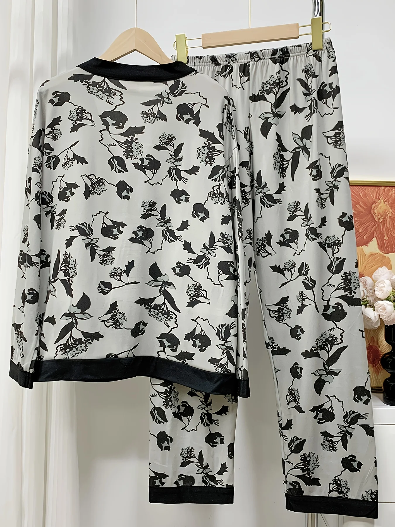 طقم بيجامات نسائية عالية الجمالية بتصميم جديد لخري...