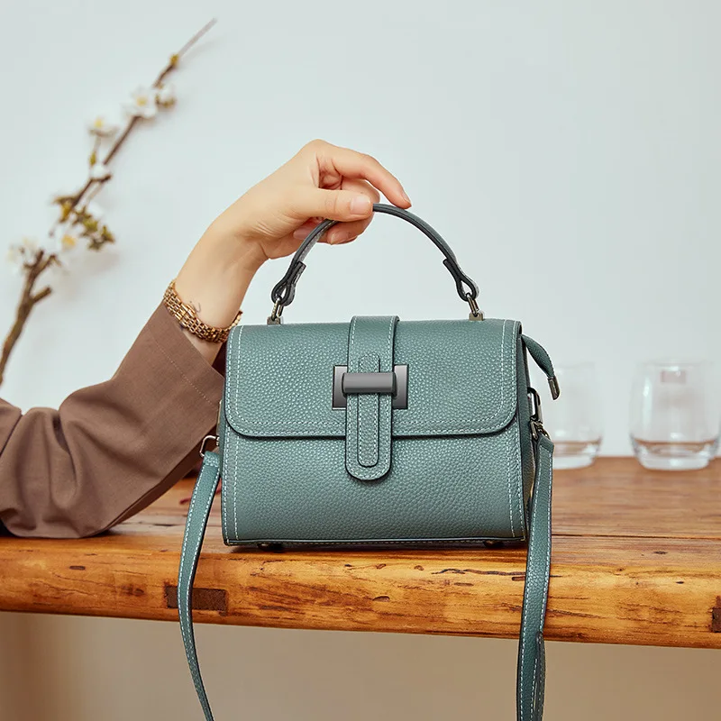 Bag 2023 New Fashion Tide Mom Female Summer Small Crossbody Bag Leather Female Bag Everything One Shoulder Portable Small Square