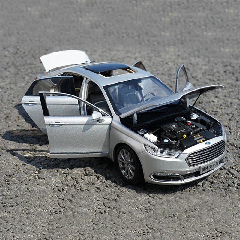 ミニカー Ford Taurus and Tool Box #13 ミニカー Ford Taurus and