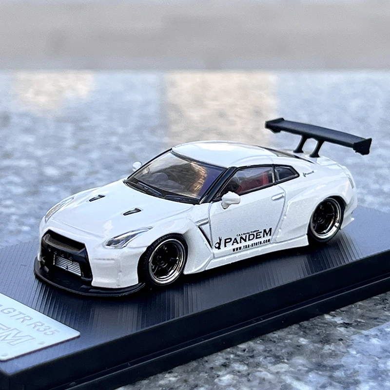

LF 1/64 Scale Diecast Car Toys GTR R35 Die-Cast Metal Vehicle Model Toy For Boys Kids Gift Collection Decoration Friends