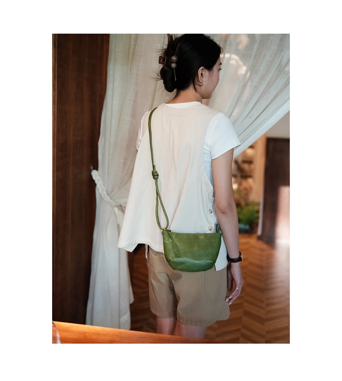 Outdoor-Tageshandtasche aus echtem Leder für Damen, handgefertigt, kleine Umhängetasche aus pflanzlich gegerbtem Rindsleder, schlichte Crossbody-Tasche – Detail 9