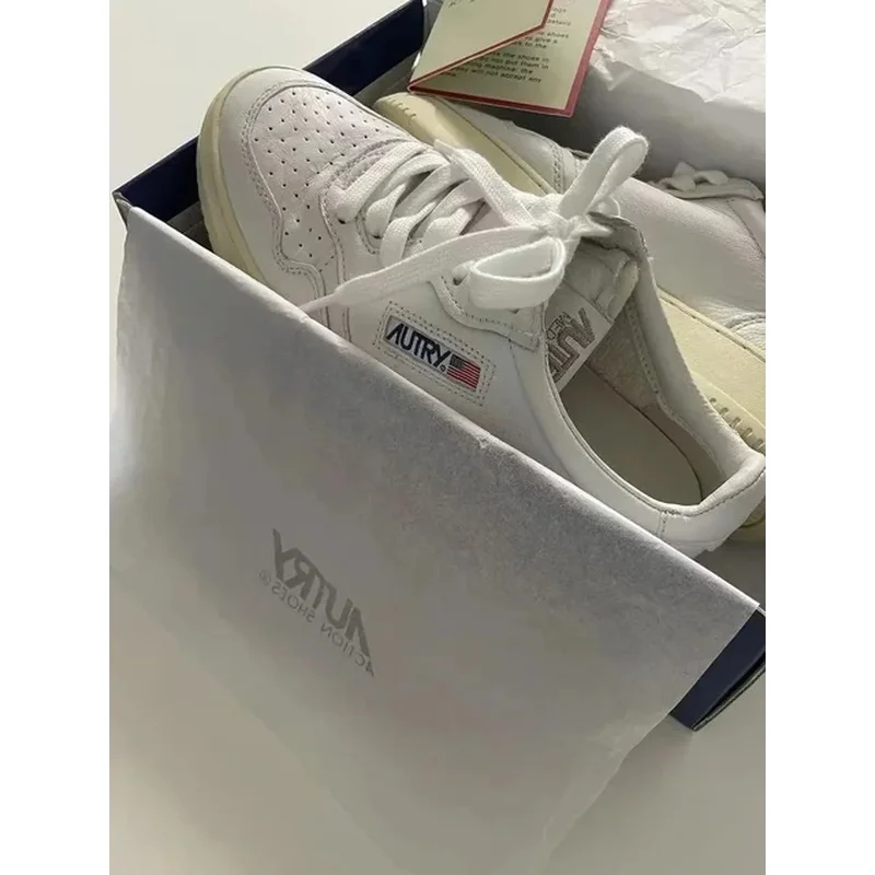Fashion Gym Shoes Brand Designer Trail Running Shoes Couple Men Women Thick Bottom Designer Sneakers Sports Leisure