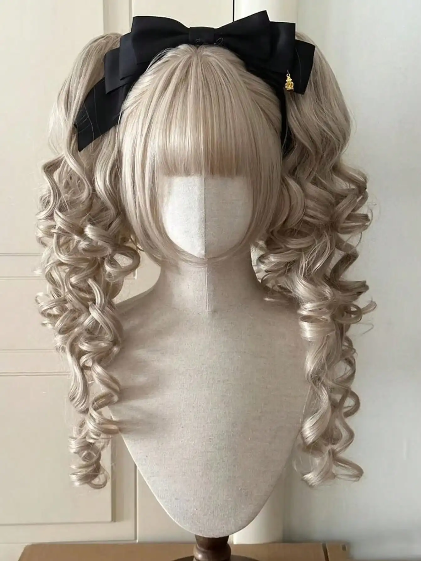 Synthetic Princess Cut Double ponytail Lolita Wig with Bangs Wig Girl Cute Ombre Blonde Brown Grey Cosplay Halloween Harajuku