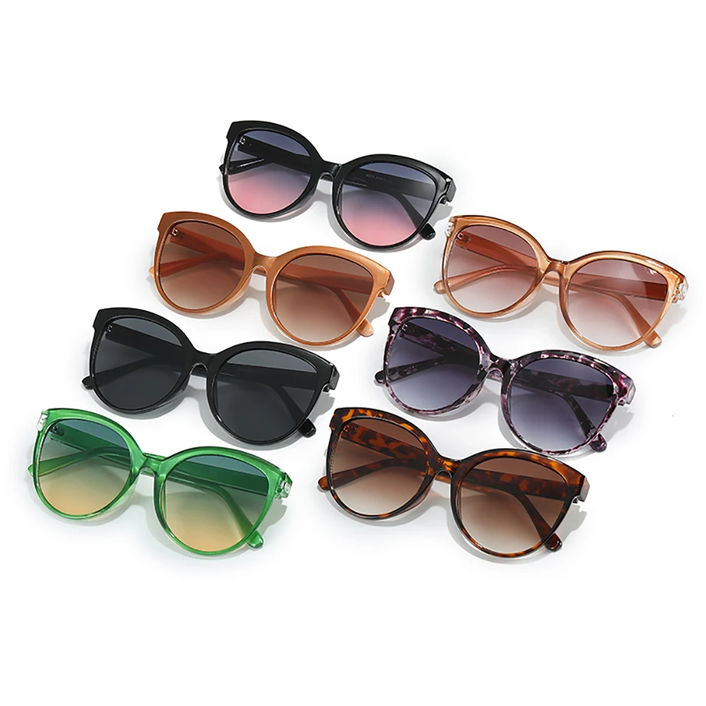 1pcs New Cat Eye Sunglasses Woman Fashion Big Frame Cat Sun Glasses Female Retro Shades UV400 Black White Color Oculos De Sol