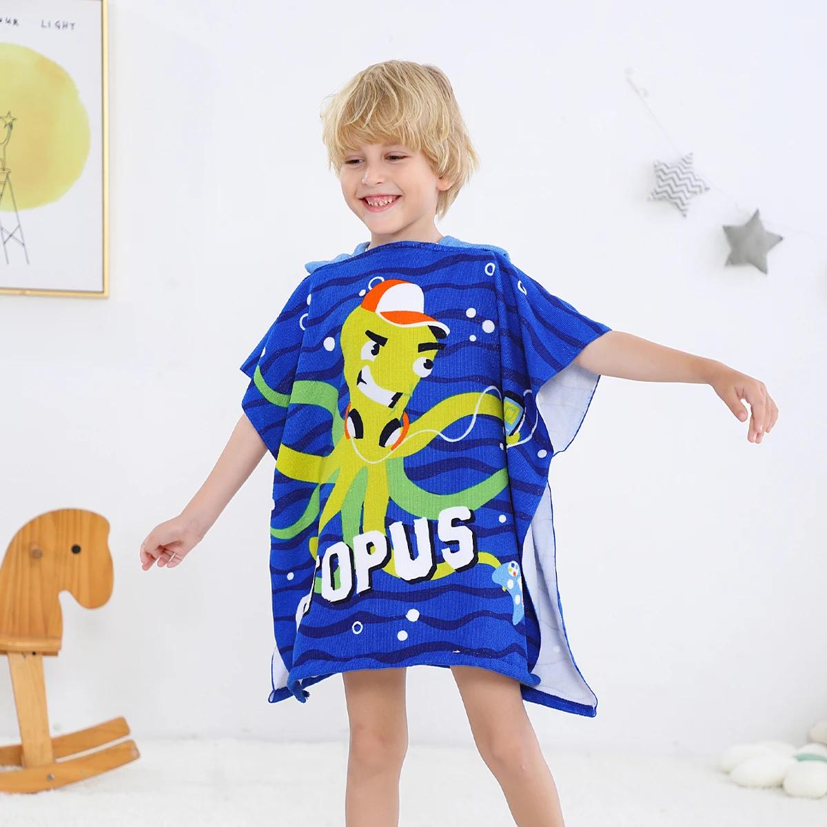 Different designs Kids Hooded Towel Microfiber Boys Girls Bath Towels Super Absorbent Cartoon Child Sunscreen Beach Towel