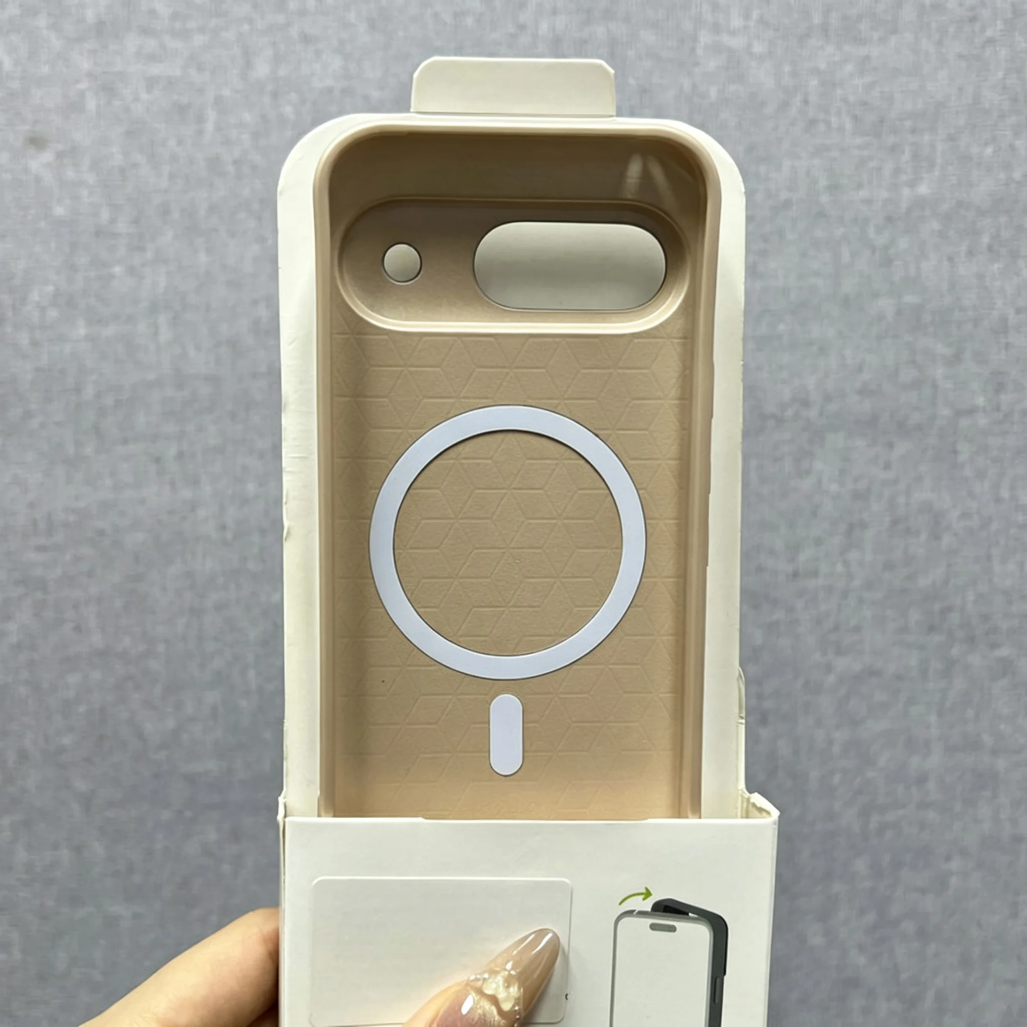 Luxury Retro Hard Leather Pattern Plating Magnetic Phone Case with Magsafe Charging Compatibility