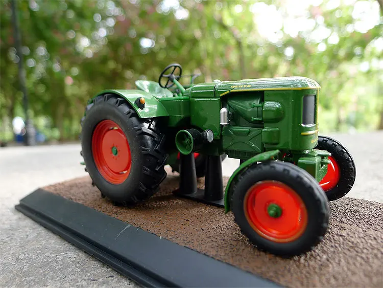 

1:43 Deutz MTZ 220 1932 Alloy Tractor Model Collection Souvenir Display Model Toy Gift