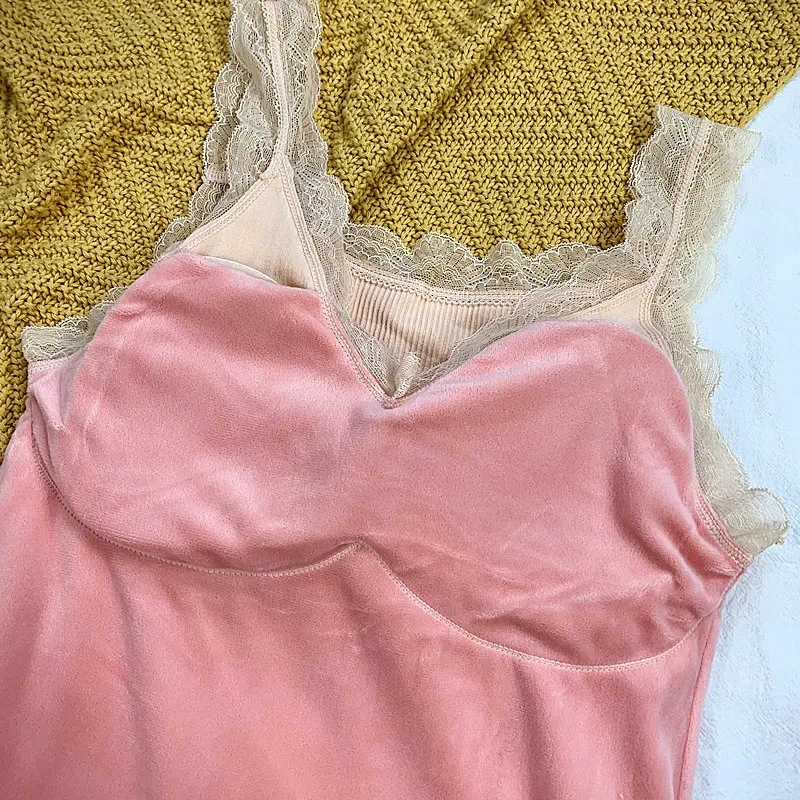 가을과 겨울 새로운 슬림 핏 섹시한 레이스 양털 안감 따뜻한 슬링 바닥 셔츠 한국 스타일 최고 민소매 조끼 여성