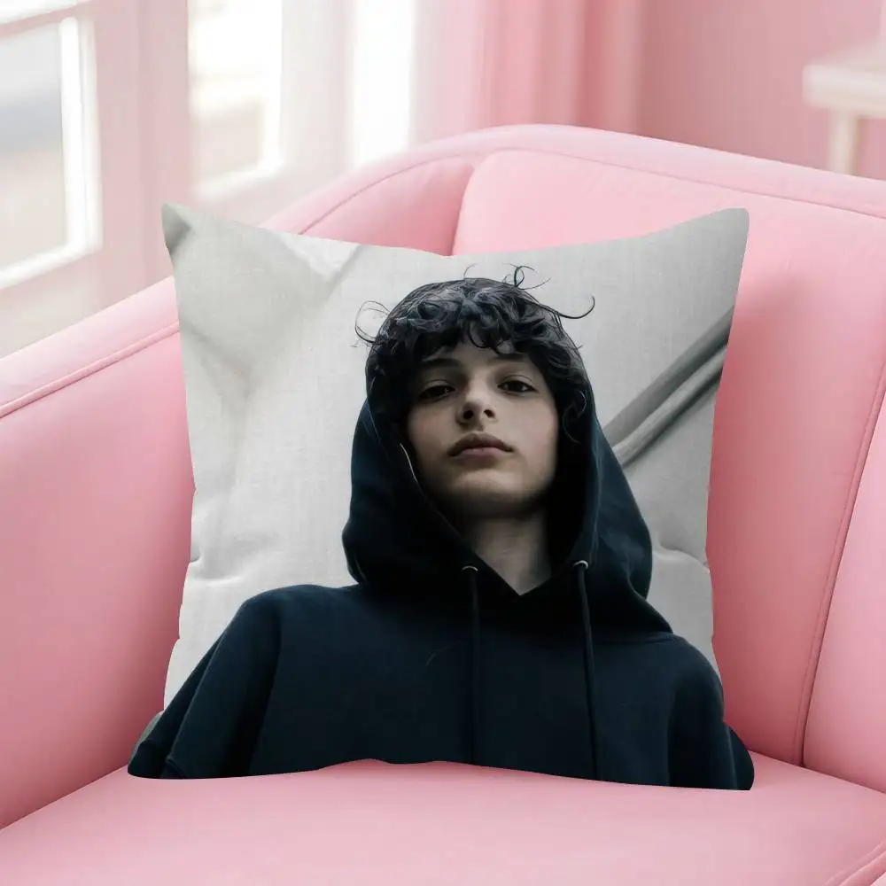 배우 F-Finn COOL Wolfhard 쿠션 커버 자동차용 베개 커버 소파 자동차 크리스마스 선물