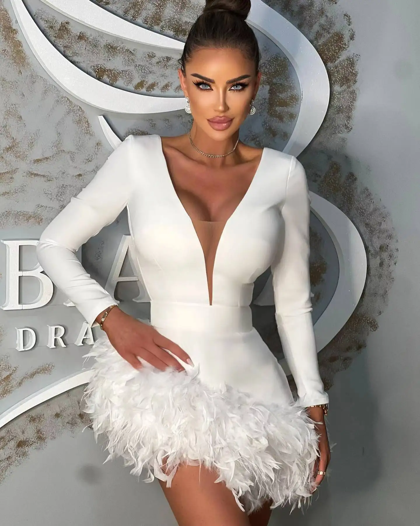 

Black White Color Women Long Sleeve Sexy V-Neck Bodycon Mini Dress Rayon Bandage Feathers Celebrate Birthday Party Dress