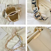 New Fashion Women's Shoulder Bag Large Capacity Ribbon Chain Bucket Bag Crossbody Bag Daily Commuting 5