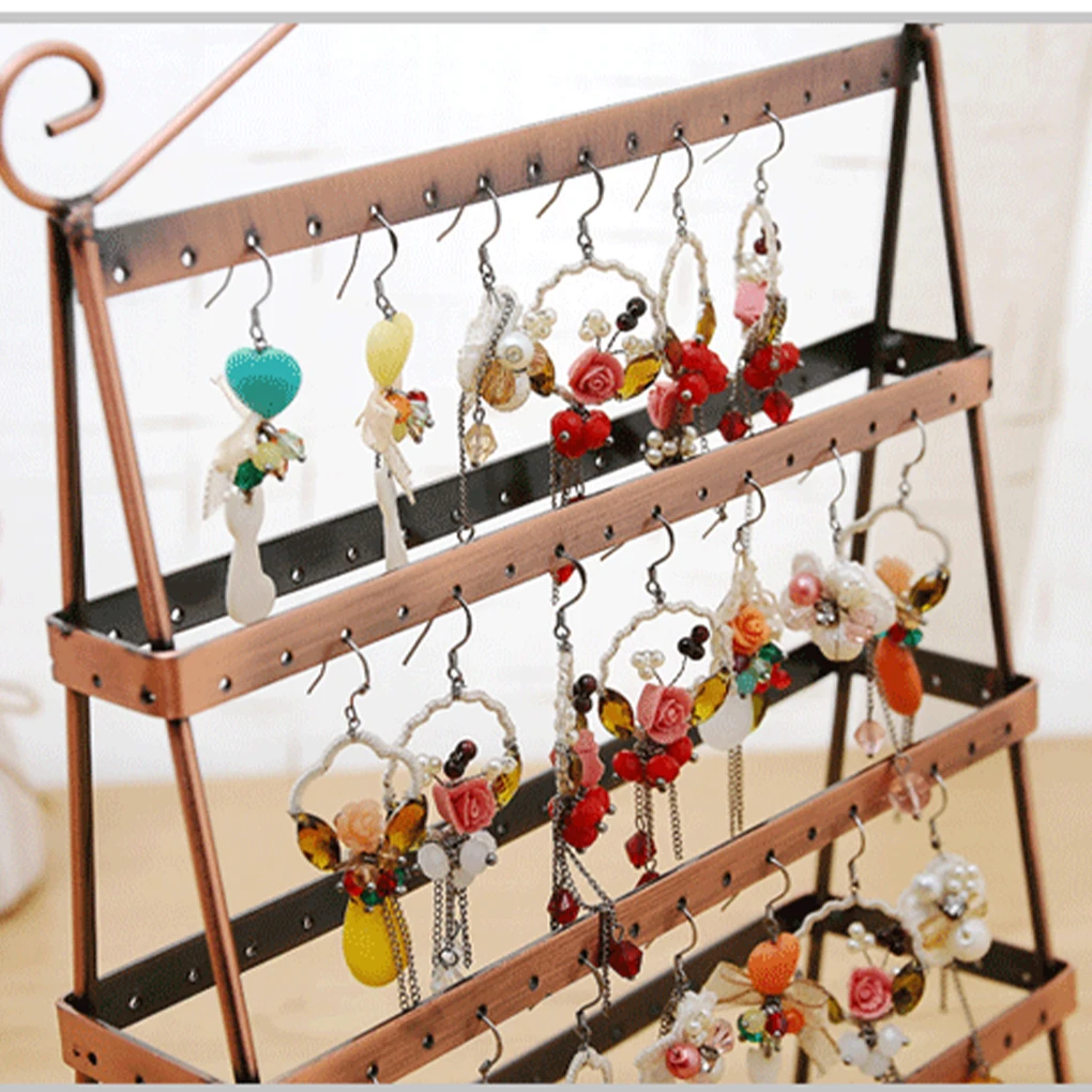 Рисунок 6 - Органайзер с отверстиями для гвоздиков