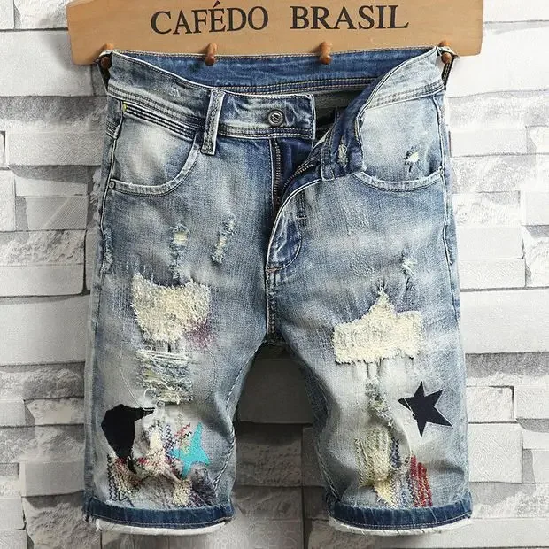 Pantalones cortos de mezclilla para hombre, parches rectos, pantalones vaqueros cortos rotos para hombre, bordado Y2k, moda coreana, ropa de calle ruda, novedad en verano