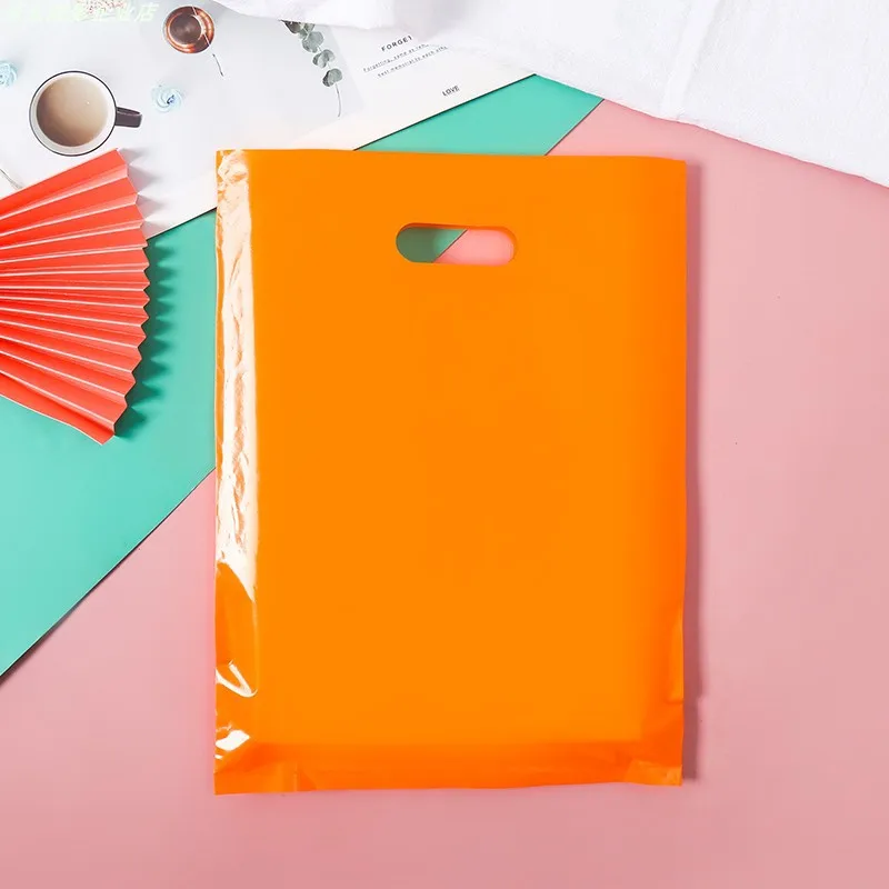 50pcs Customized Logo Advertising Gift Bags Portable Plastic Bags Clothing Shopping Bags Printing Logo Free Design Ideas 4