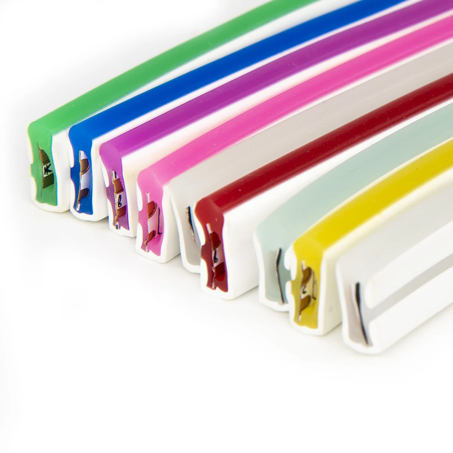 รูปสินค้า LED Strip กันน้ำ 2835 สีสันสดใส IP67 12V สำหรับตกแต่ง
