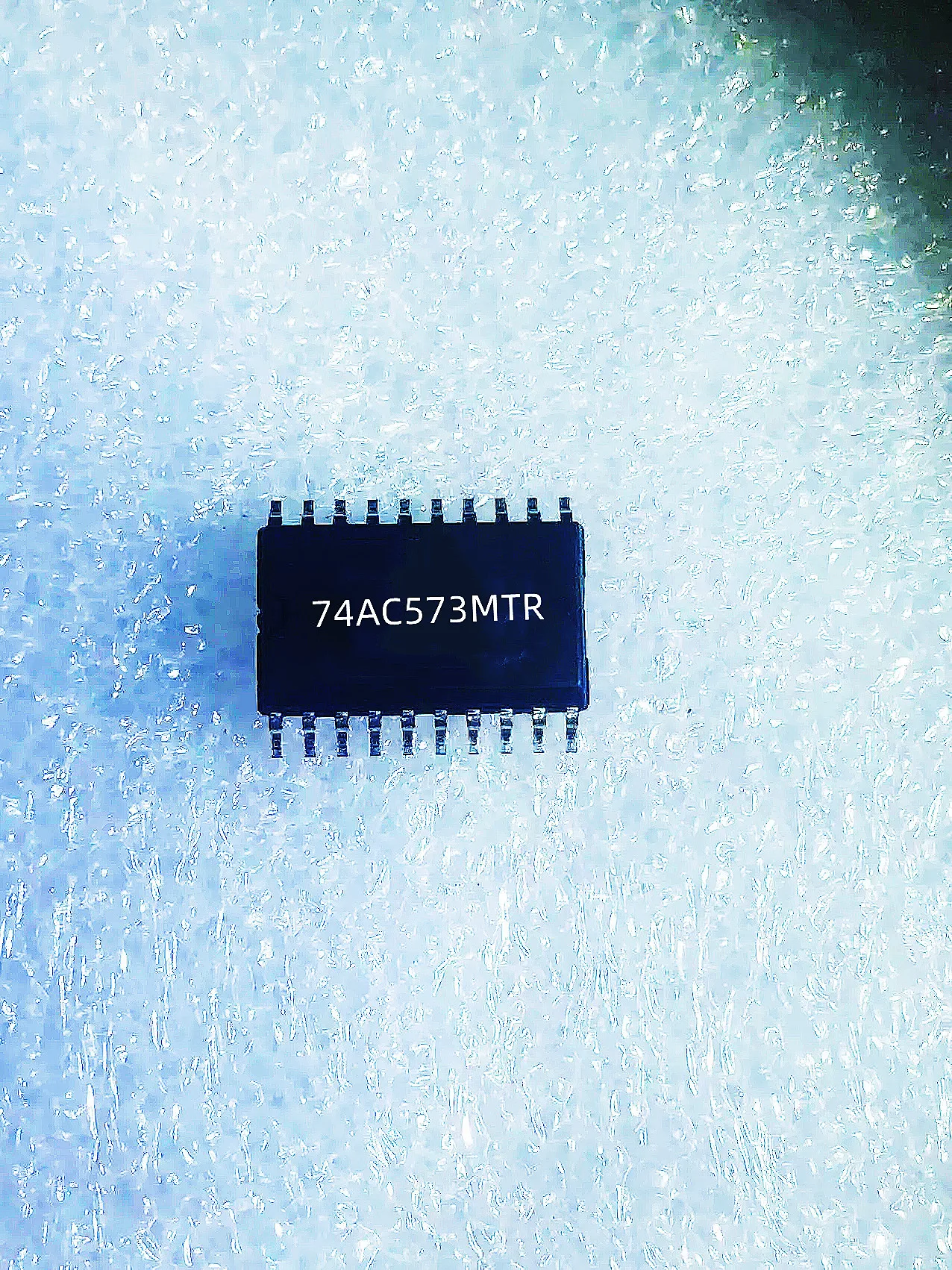 

1PCS 74AC573MTR SOP-20 SMT genuine best-selling brand new stock 74AC573MTR supports BOM quotation