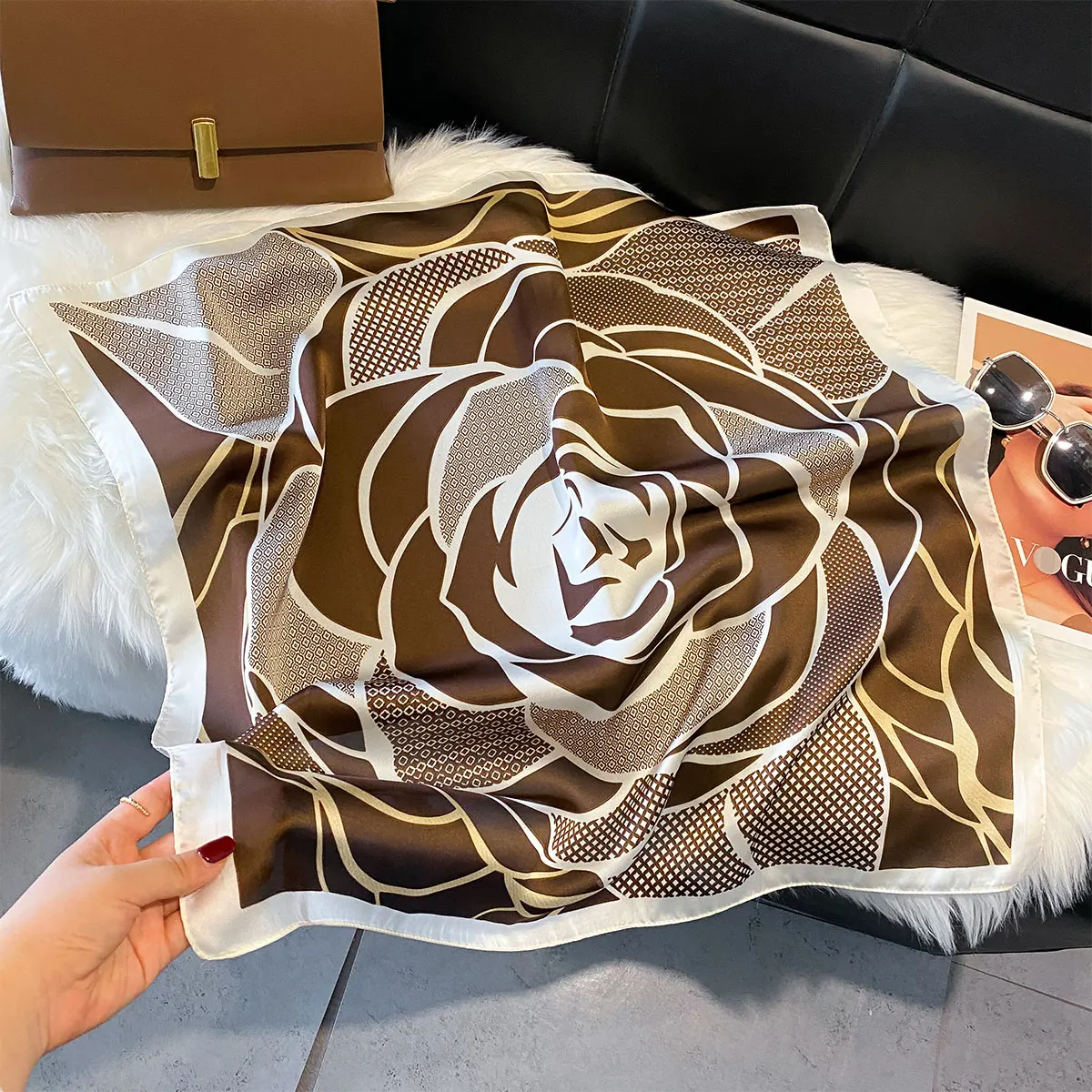 2025 neue Mode 70X70 cm frauen Schal Seide Kamelie Druck Schal Quadrat Schal Dekorative Stirnband Hals Luxus Design bandana – Detail 12