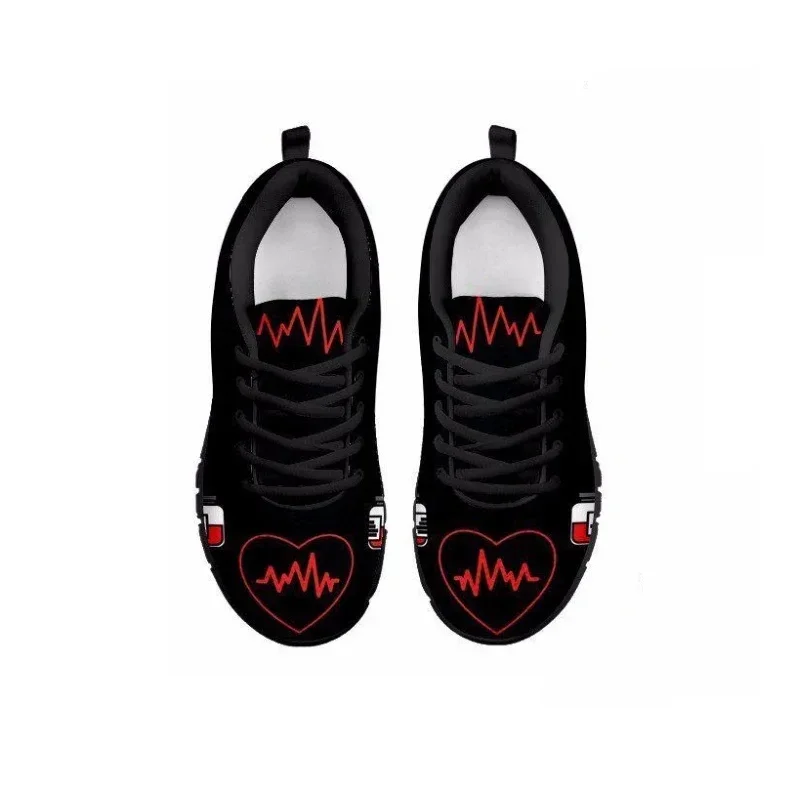 Women Sneakers Hospital Nurse Heart Print Breathable Mesh Flats Shoes For Ladies Girls Casual Student Nursing Shoes