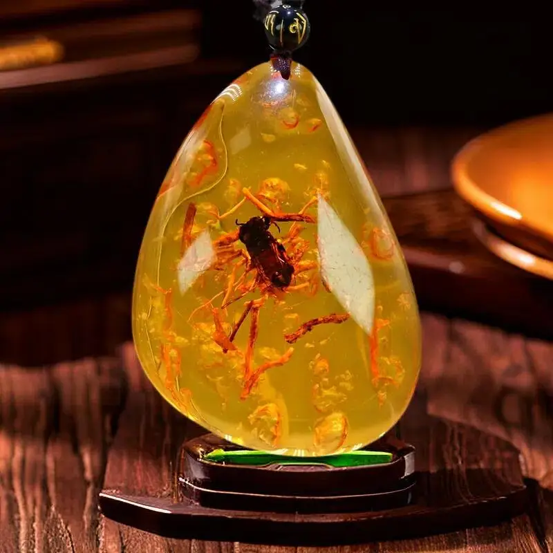 

Amber Bees Pendant Necklace Gemstones Stone Gift Jewelry Accessories Amulet Gifts for Women Men Talismans Luxury Designer