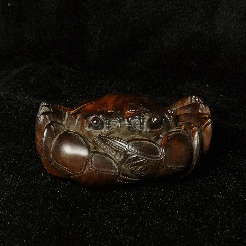 

Length 7.5 CM Old Chinese boxwood Hand carved Money Crab Frog Figure statue desk Decoration Netsuke Gift Collection