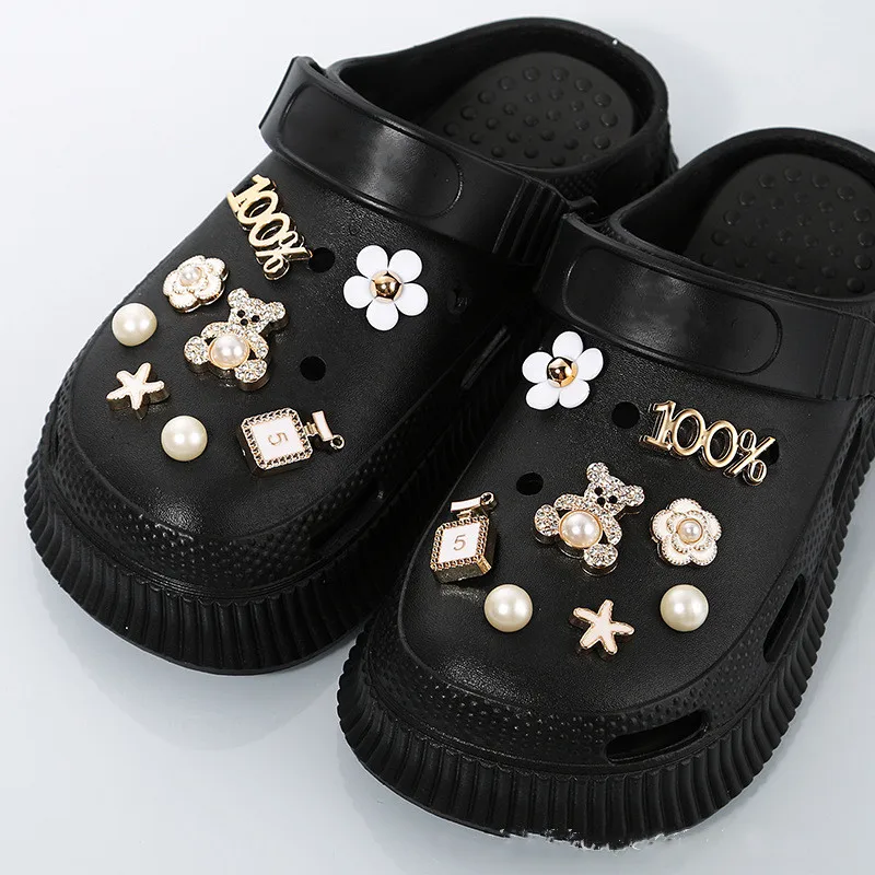 New Fashion Set Hole Shoe Charms Accessories Shoe Buckle Cute Pearl Bear Water Diamond Chain DIY 3D Shoes Decorations