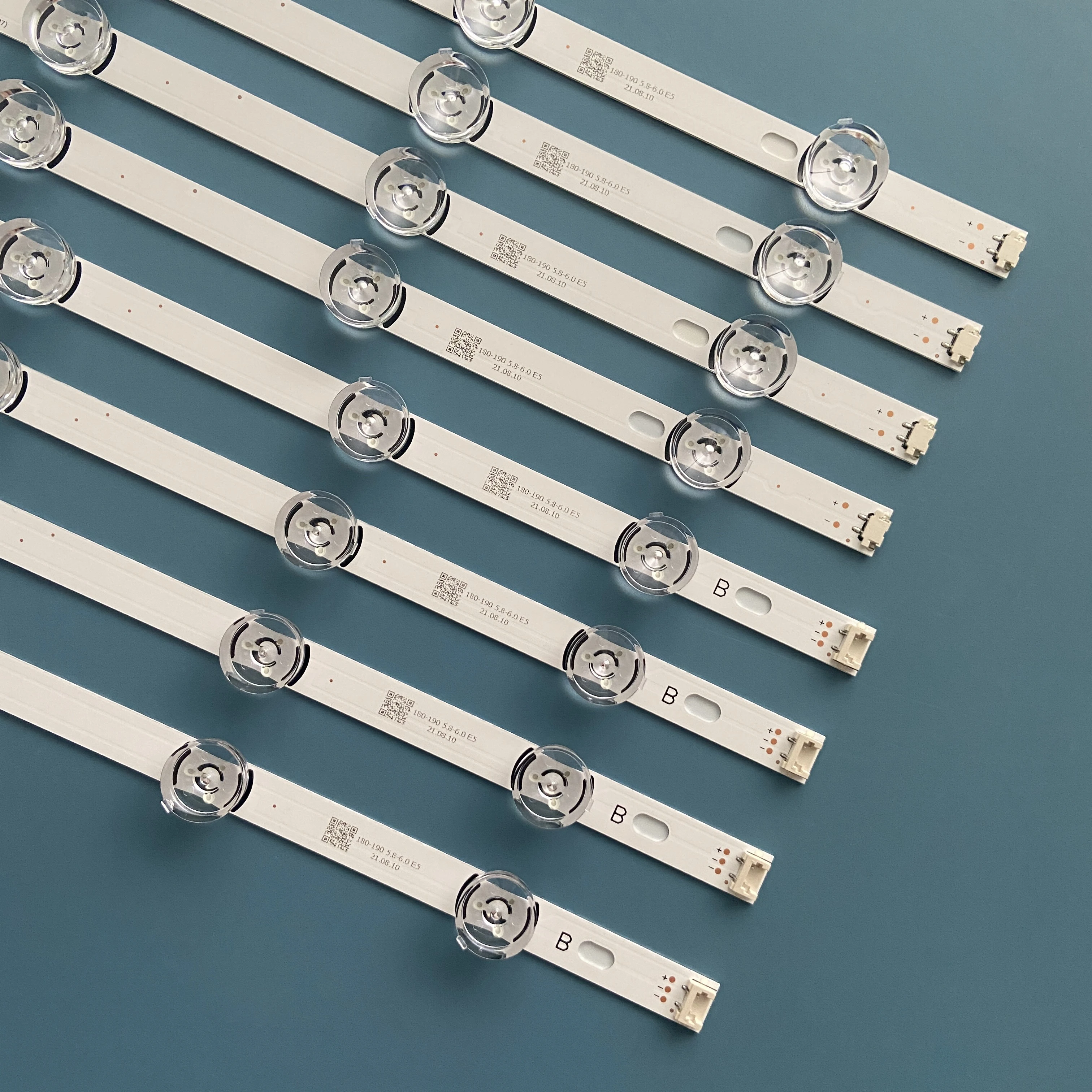 LED Backlight Lamp Strip with 8 LEDs