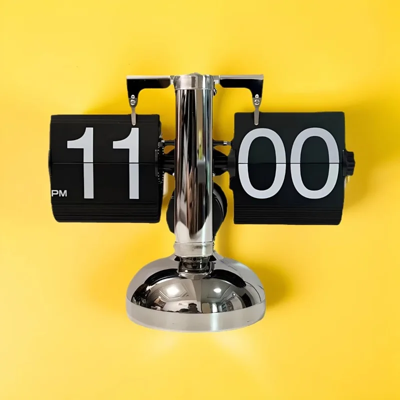 RetroSmallBalanceAutomaticFlippingClocksLivingRoomDesktop