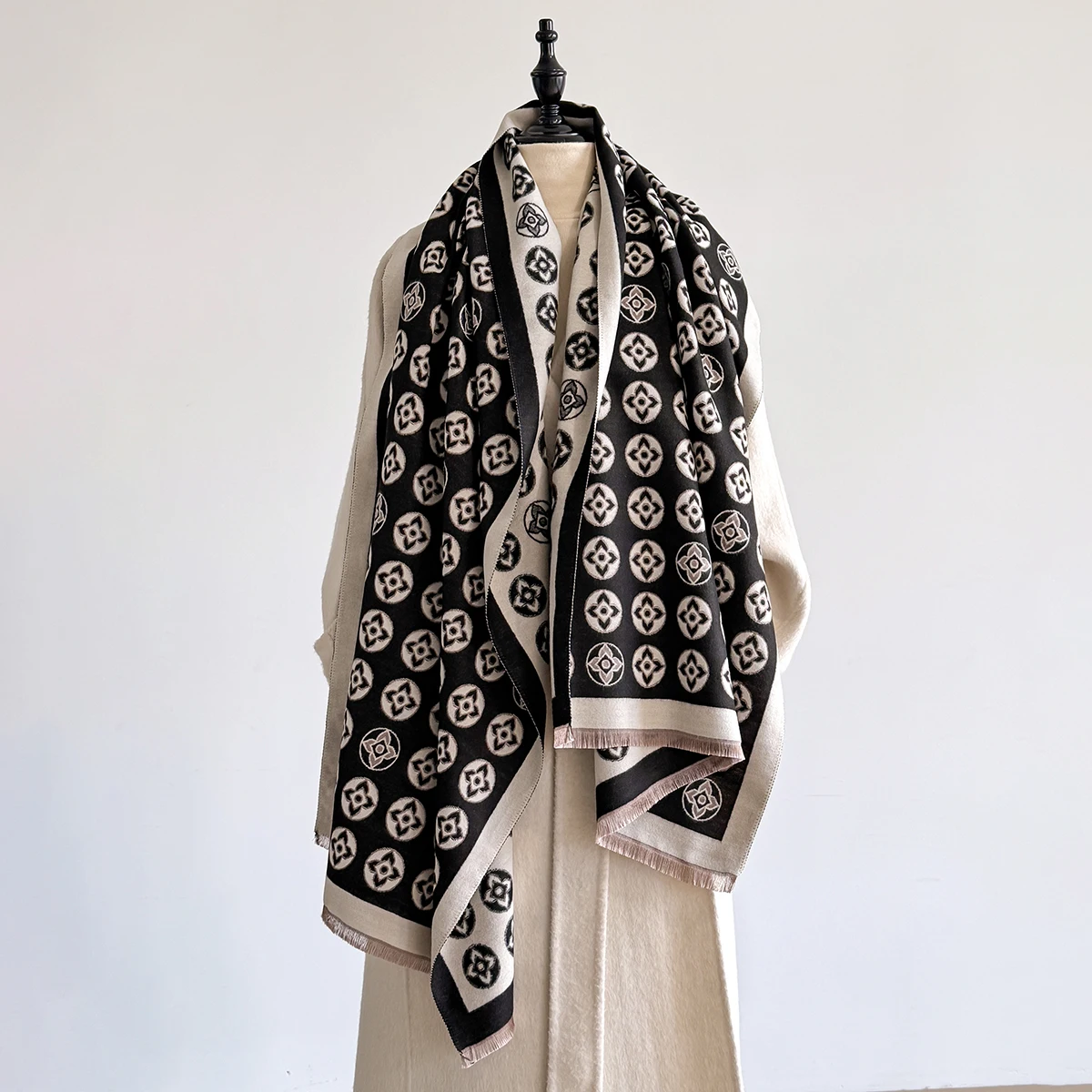 Luxury Winter Scarf Women Cashmere Warm Pashmina Brand Foulard Female Shawls Wraps Thick Soft Bufanda Poncho Scarves Stole