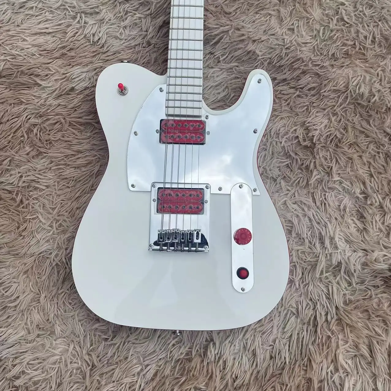 

Electric guitar with 6-string split body, white body, high gloss, rose wood fingerboard and maple wood diameter, mirror protecti