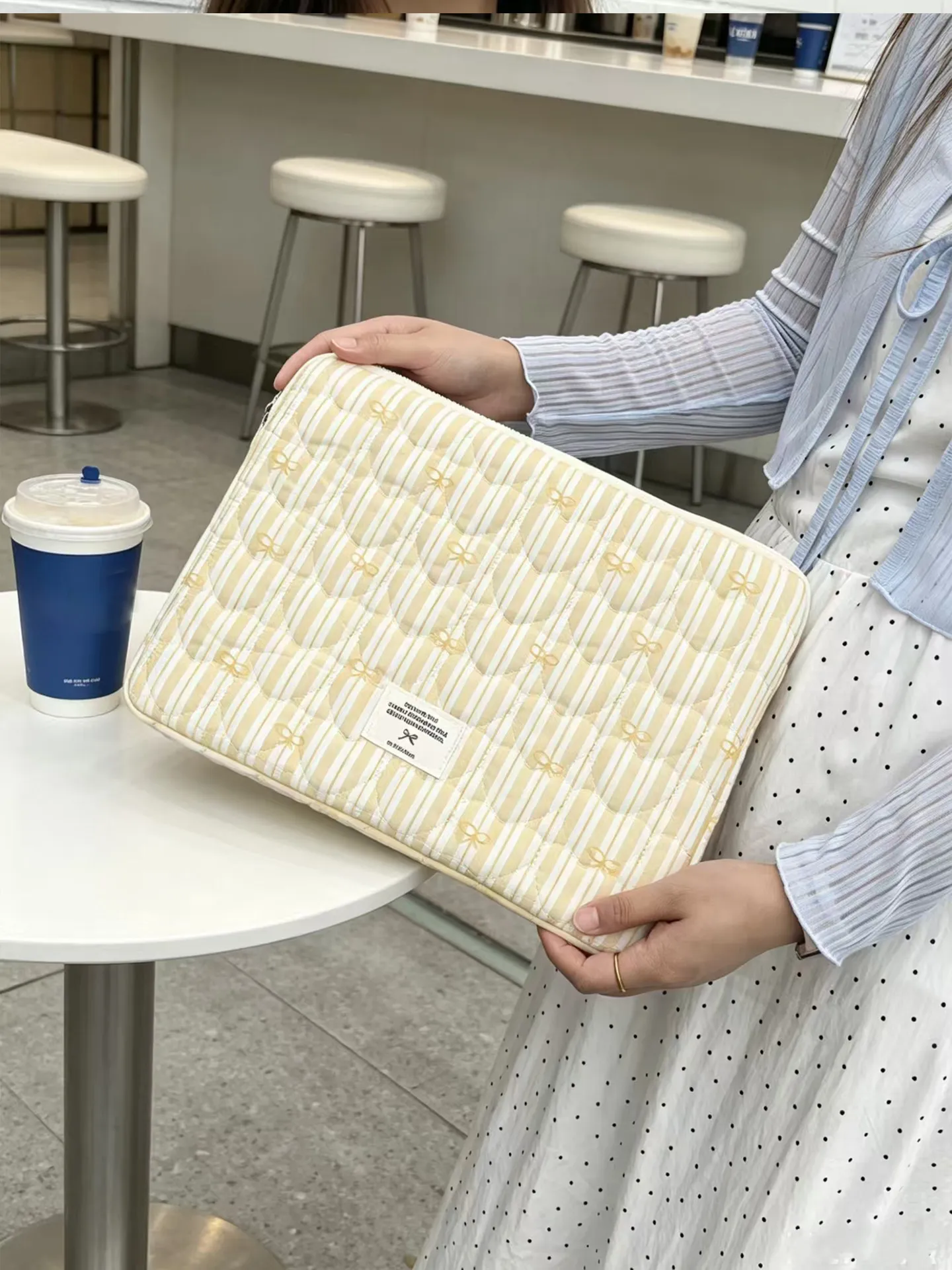 Elegant Quilted Shockproof Laptop and Tablet Sleeve - Stylish Protective Carrying Case