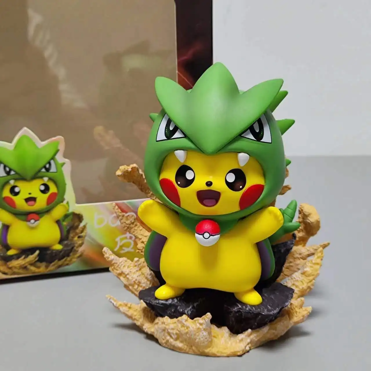 thumbnail image 1 of Figura de acción de Anime Pokemon de 12CM Pikachu Cosplay Mini Q, lindo modelo de dibujos animados de PVC, juguetes, regalos para niños, 1 of 5