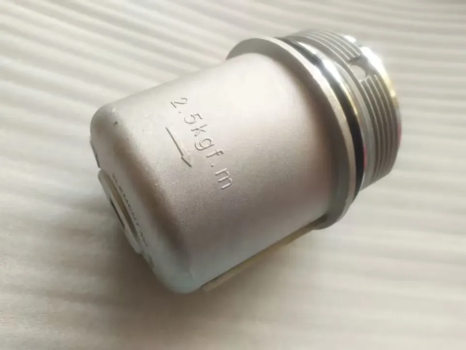 Engine Oil Filter Cover Oil Filter Core Cap For Nissan Navara D22 ZD30