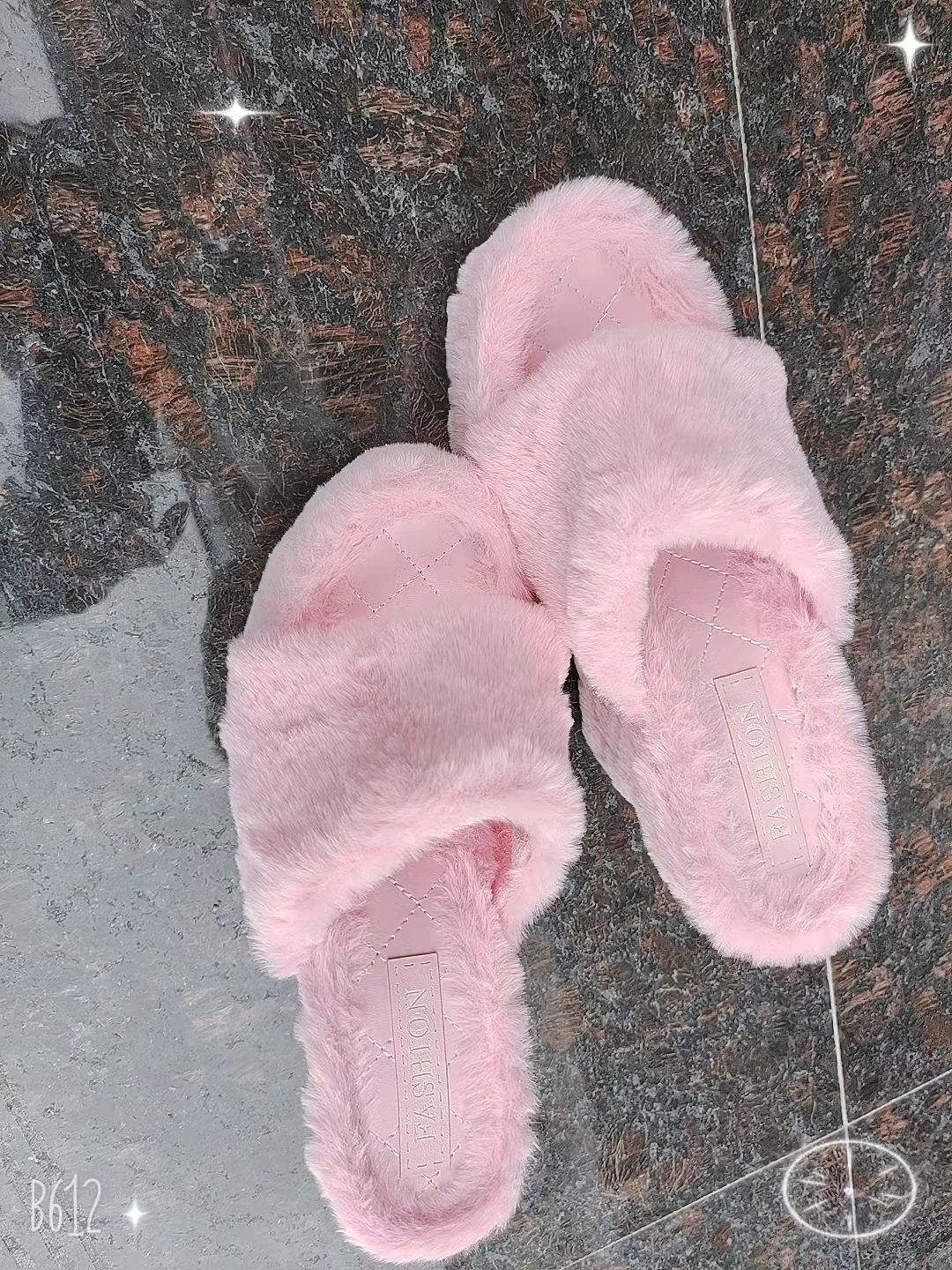 

Classic Design Women Winter House Furry Slippers Fluffy Faux Fur Home Slides Flat Fashion Indoor Floor Shoes Ladies Flip Flops