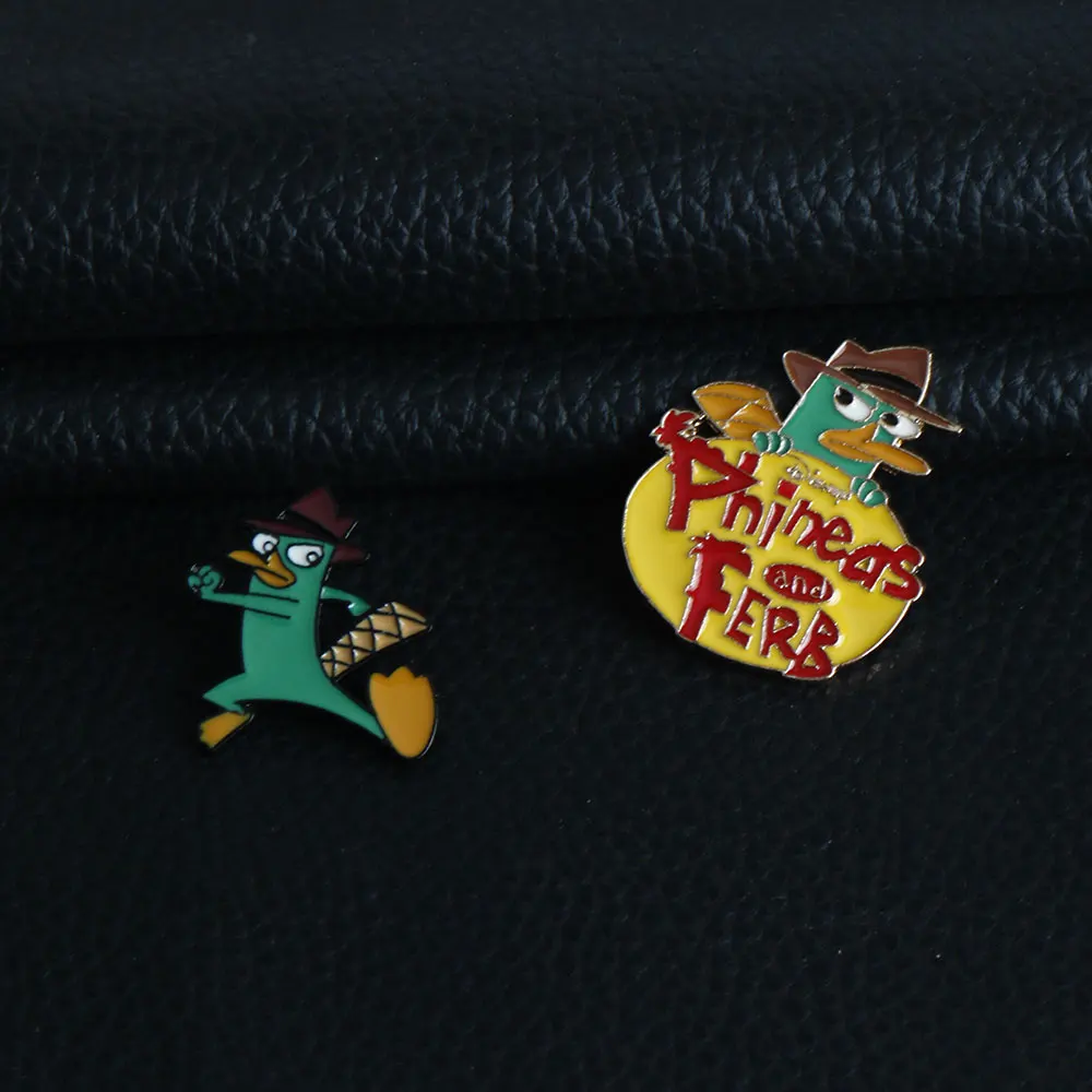 Classic Cartoon Phineas & Ferb Badge Brooch Pins Cute Green Animal Perry The Platypus Shape Enamel Brooches Jewelry Cosplay Gift anime brooches,game brooch