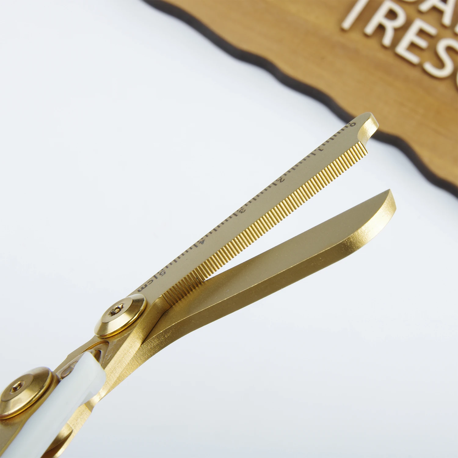 Multifunctional Tactical Outdoor Survival Folding Stainless Retractable Shears - Image 4