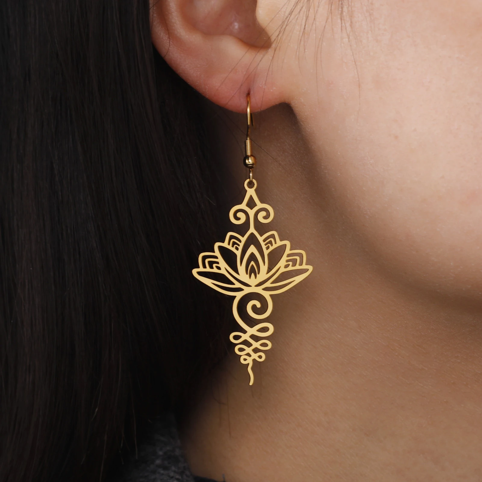 Spilla Fiore Di Loto Dreamtimes - Acciaio Inox, Simbolo Unalome, Yoga
