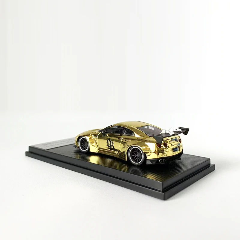 MC 1:64 Model Car GTR R35 LB Wide Body Alloy Die-Cast Vehicle Collection -Chrome Gold 3