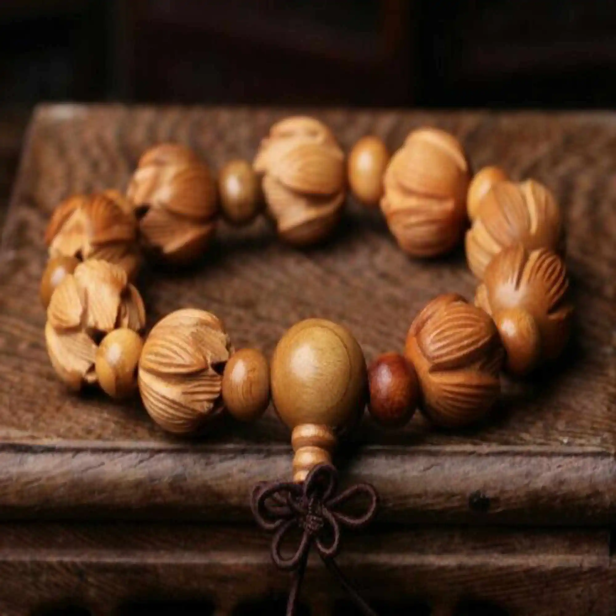 10mm Men Peachwood lotus flower Buddhist Prayer Beads Bracelet Handmade Bohemian Karma Cuff Beaded Chain Trendy Mala