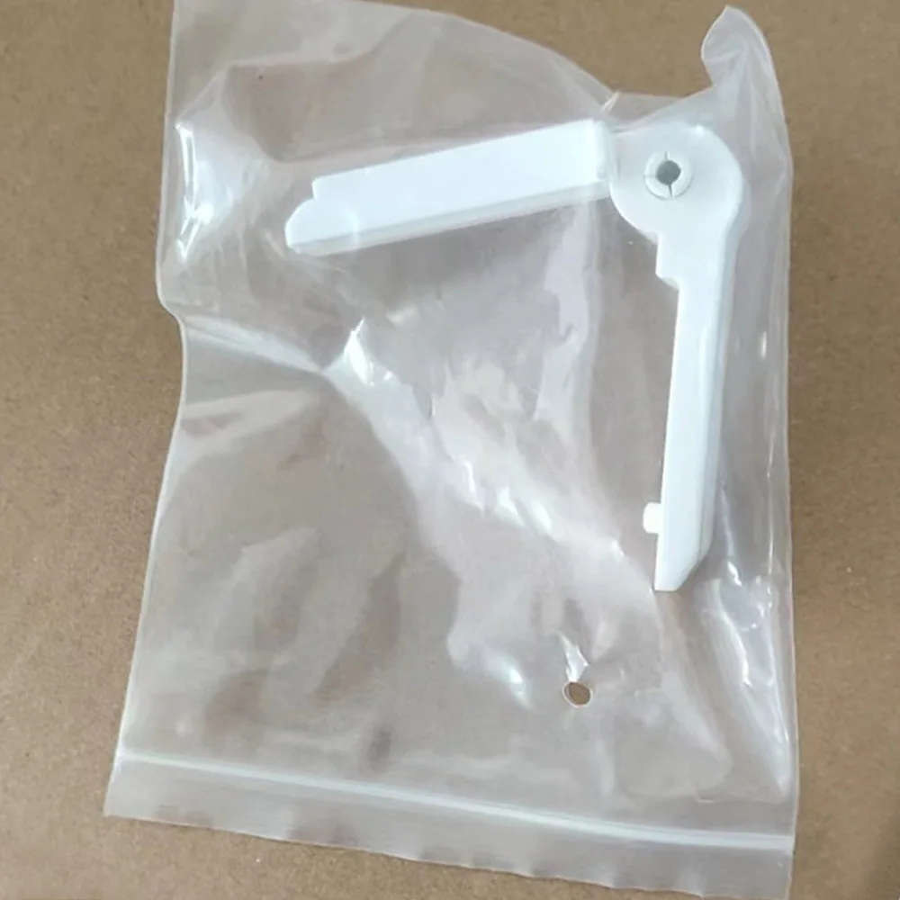 2 Cerniere Per Frigorifero Dometic - Ricambio 2412125011 Per Camper E Roulotte - Colore Bianco - Foto 11