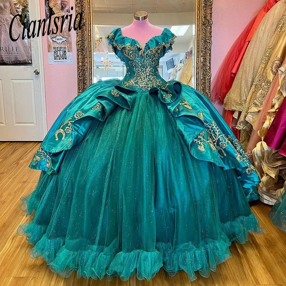 

Emerald Green Ruffles Pearls Beading Quinceanera Dress Ball Gown Off The Shoulder Gold Embroidery Corset Vestido De 15 Anos