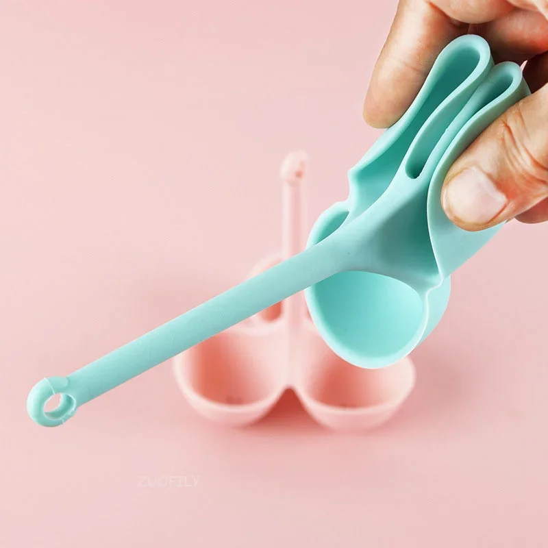 Creative 3/5 Hole Egg Holder Silicone Egg Steamer Home Cooking Utensils High Temperature Resistance Water Boiled Eggs Ware Trays egg boiler mold cup silicone egg poacher silicone baking mold egg cup holder