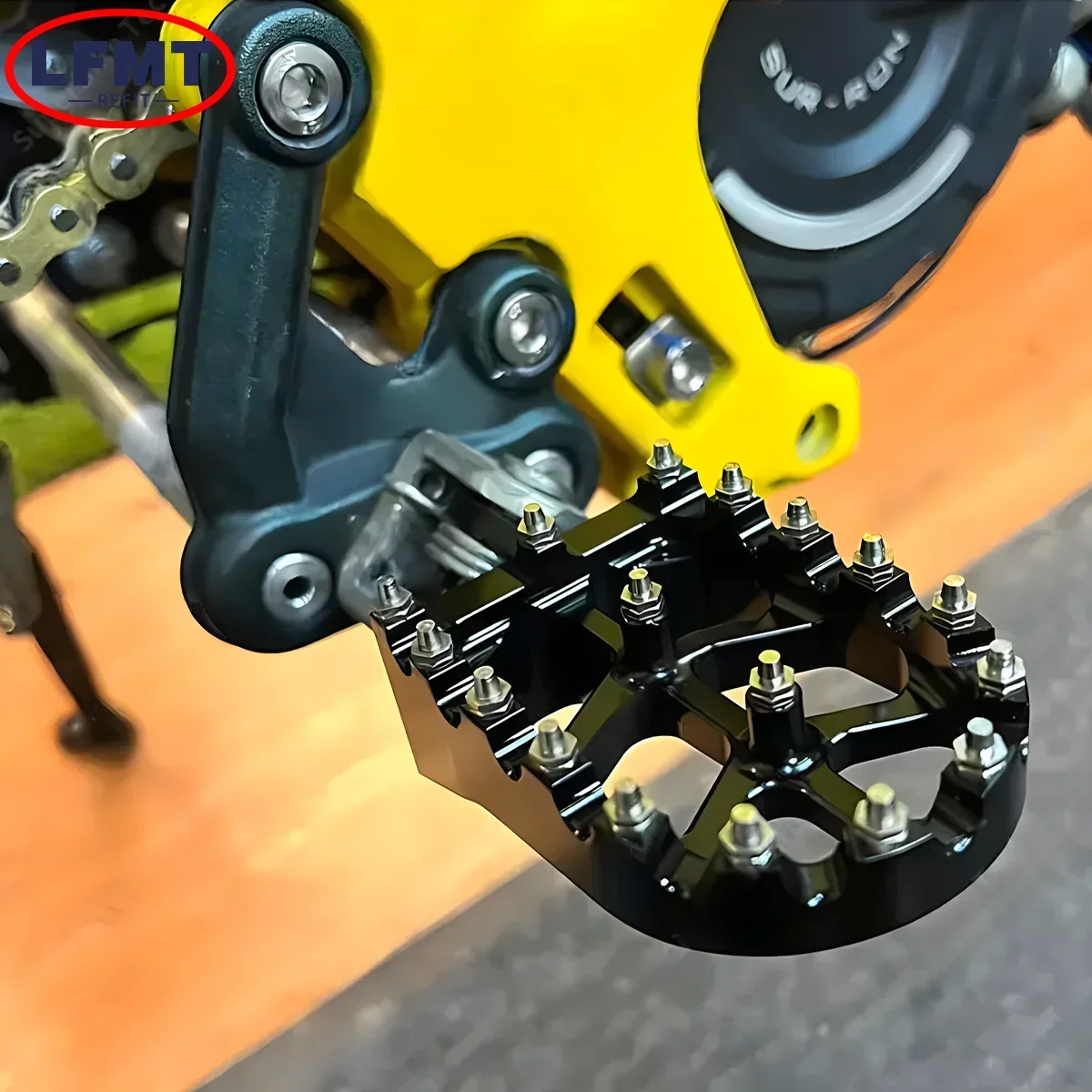 Motorcycle Accessories CNC Footpegs Foot Pegs Rests Pedals for Sur-Ron Surron Sur ron Light Bee S & Light Bee X Electric Dirt Bike Footrest