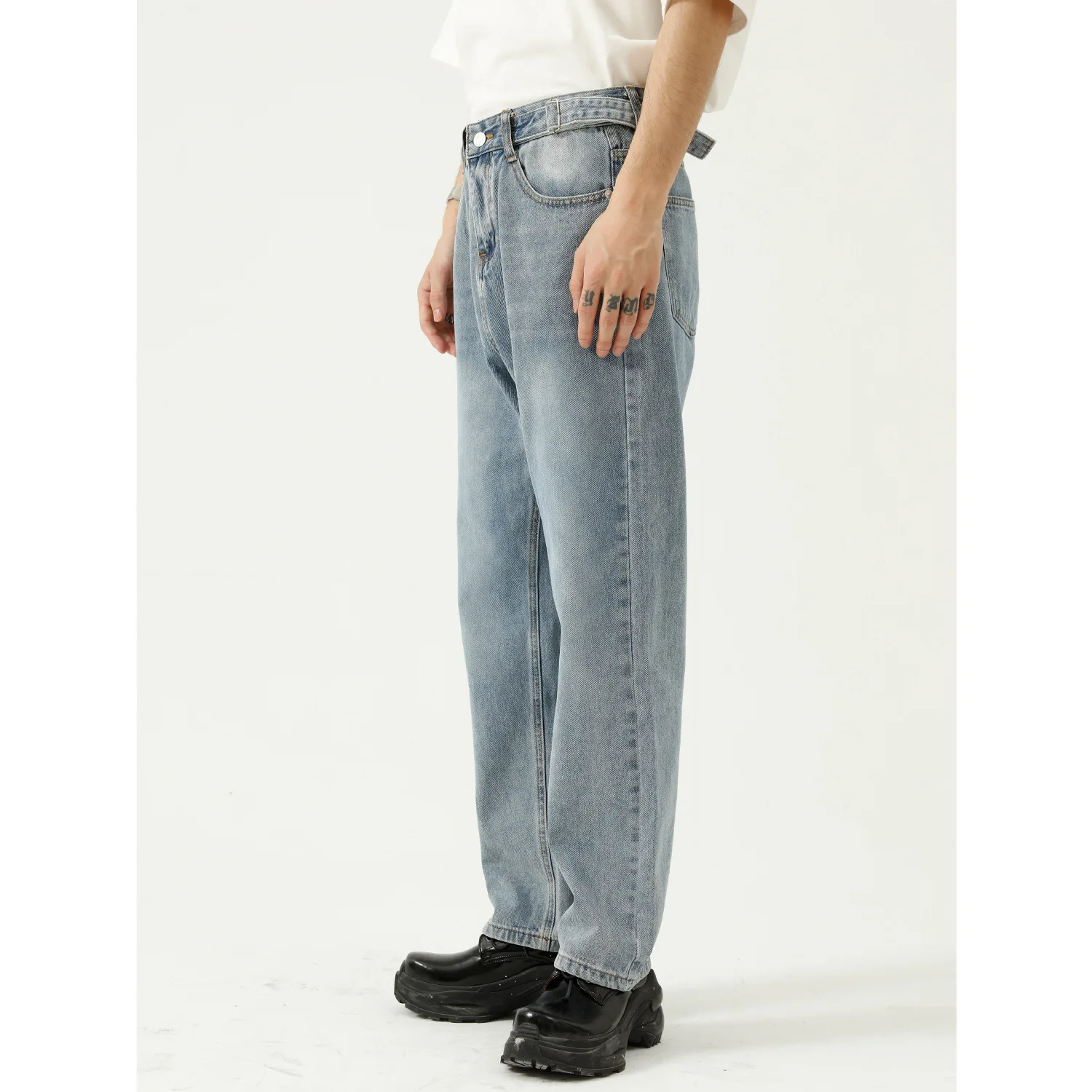 

New High Quality Korean Denim Pants Personality Design Sense Straight Casual Jeans Men