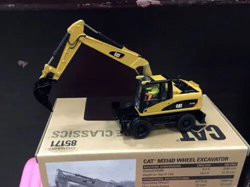 Cat M316D Wheel Excavator 1:50 Scale Metal Model By DIECAST MASTERS DM85171