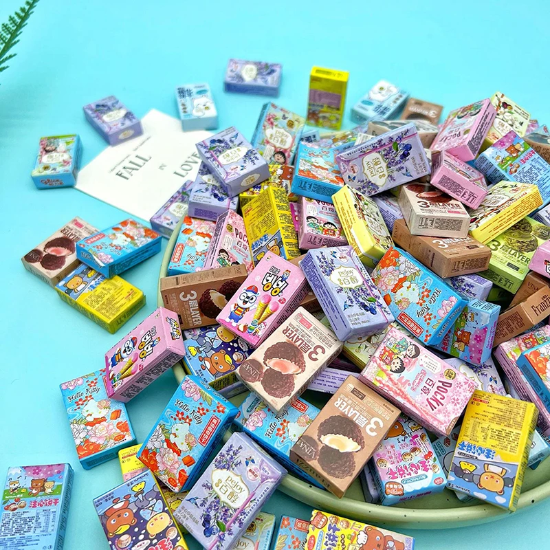 

10pcs Miniatrue Dolls Food Mini Chocolate Cookies Boxs Model Toys Pretend Play for Dollhouse Accessories