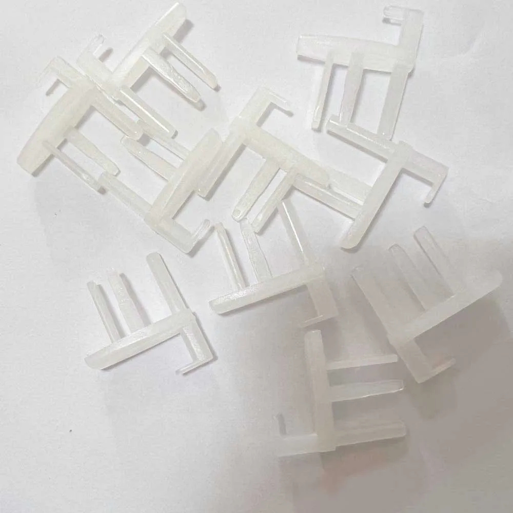 SP04Z 5 X Pairs For Seitz For Dometic Flyscreen / Caravan Window Blind End Clips 5 L/H & R/H caravan window blind clips